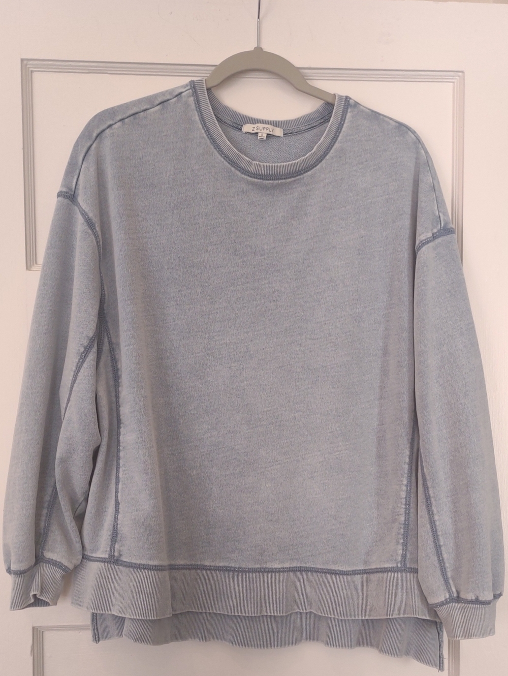 Z Supply Women's Light Blue Washed Cotton Denim Crewneck Sweatshirt